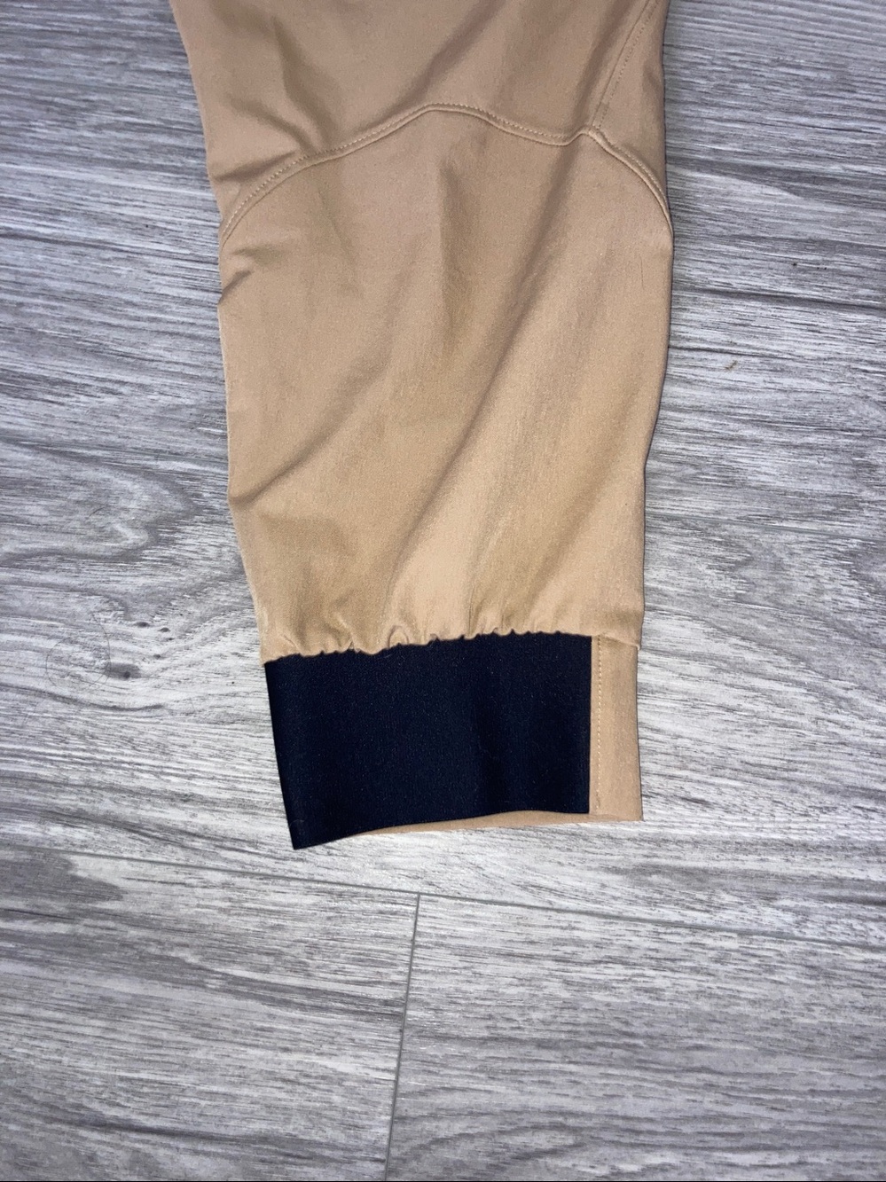 UNDER ARMOUR Unstoppable Beige with Black Accents Jogger Pants Womens Size Large - Picture 9 of 13
